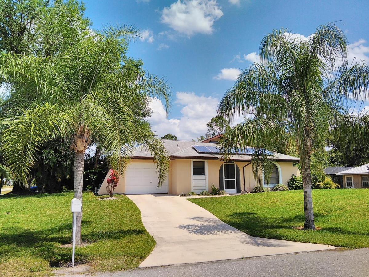 Vacation Home Falcon Lehigh Acres Exterior photo